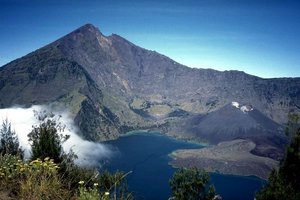 Razgled z roba kraterja Gunung Rinjanija, Lombok