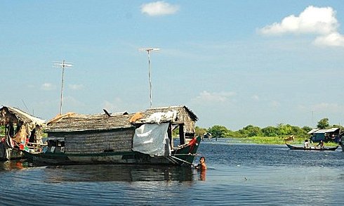 Po rečnih kanalih do Batambanga in točke X na poti, preko jezera Tonle Sap