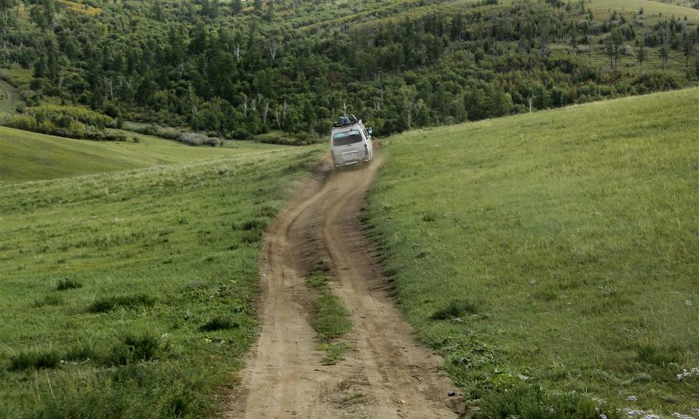 Ko ne jahamo potujemo s kombiji - posebna mongolska masaža!