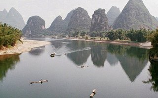 Plovba po reki med Yangshuojem in Guilinom