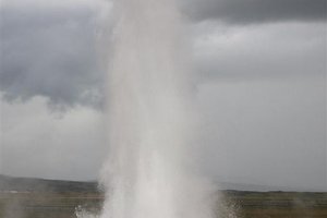 Fotri vseh gejzirjev so na Islandiji