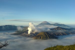 Krater v kraterju, vulkan Bromo, Java