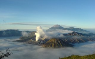 Krater v kraterju, vulkan Bromo, Java