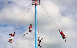 Voladoresi