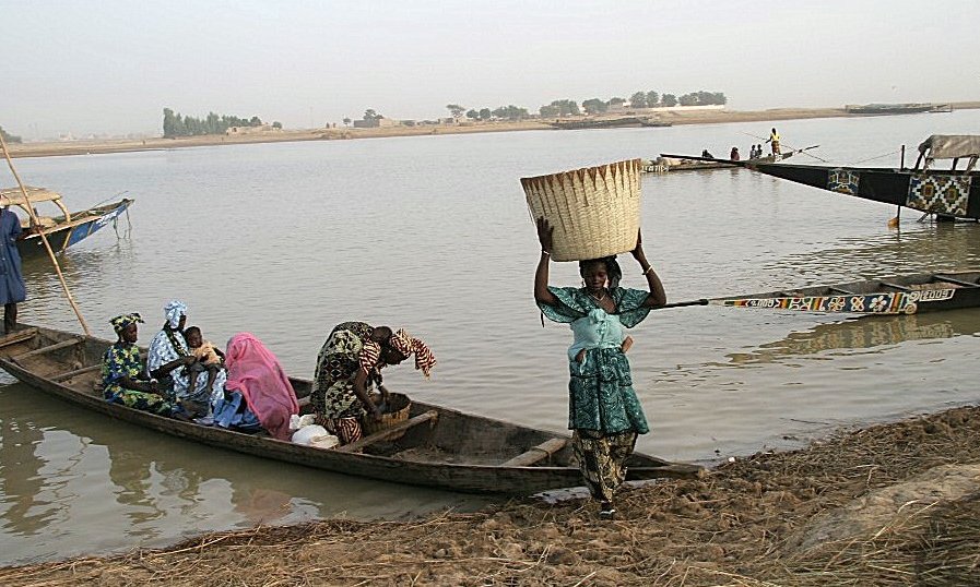 Ob reki Niger, Mopti