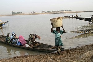 Ob reki Niger, Mopti