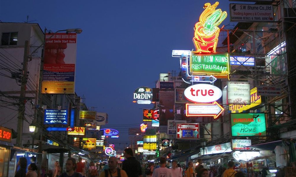 Bangkok nikoli ne spi...
