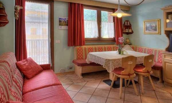 Apartmaji, prvič