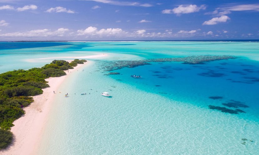 Maldivi, mix lokalnega otoka in resorta - 7200.jpg