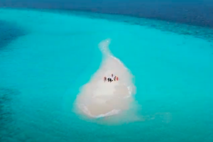 Maldivi otok Ukulhas - 9335.png